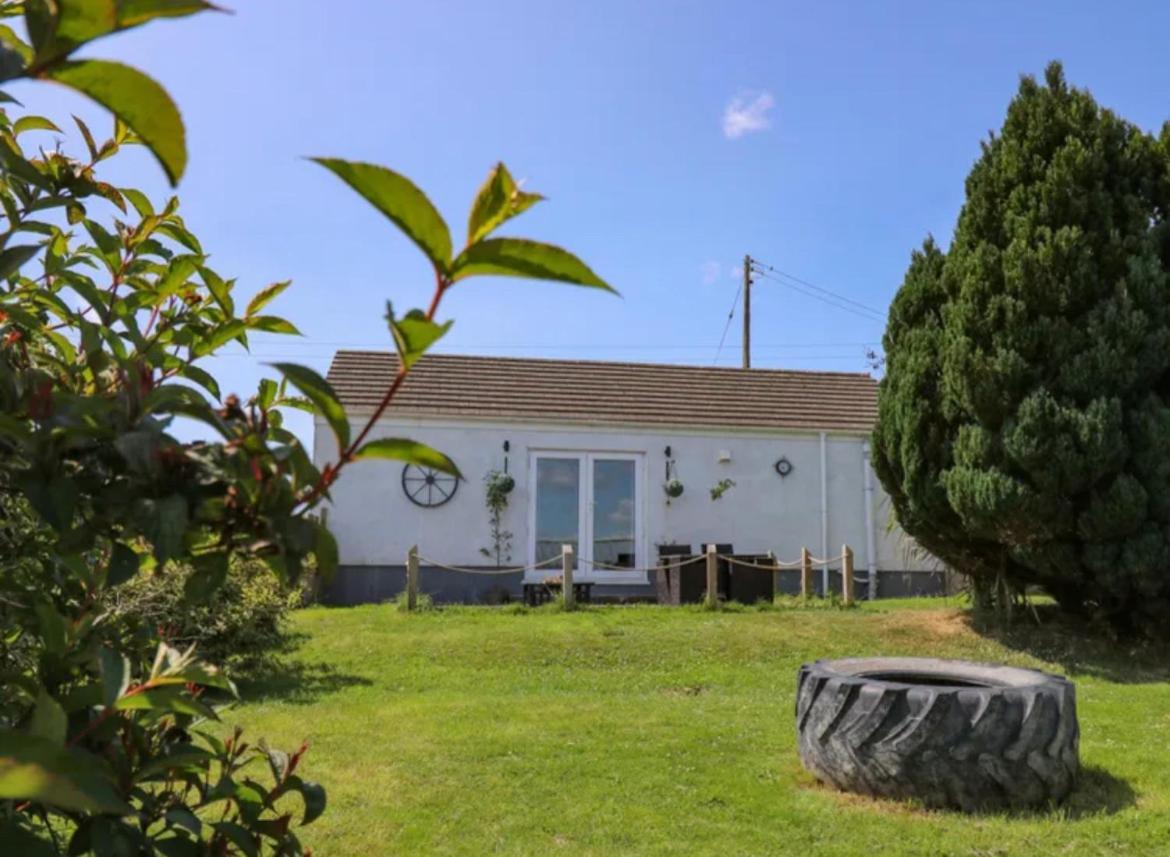 1 Bedroom Holiday Let In The Heart Of West Wales Carmarthen Ngoại thất bức ảnh